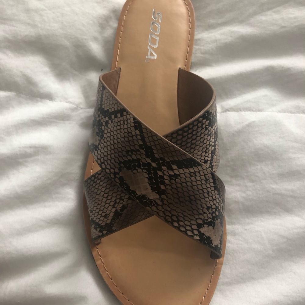 Sandal